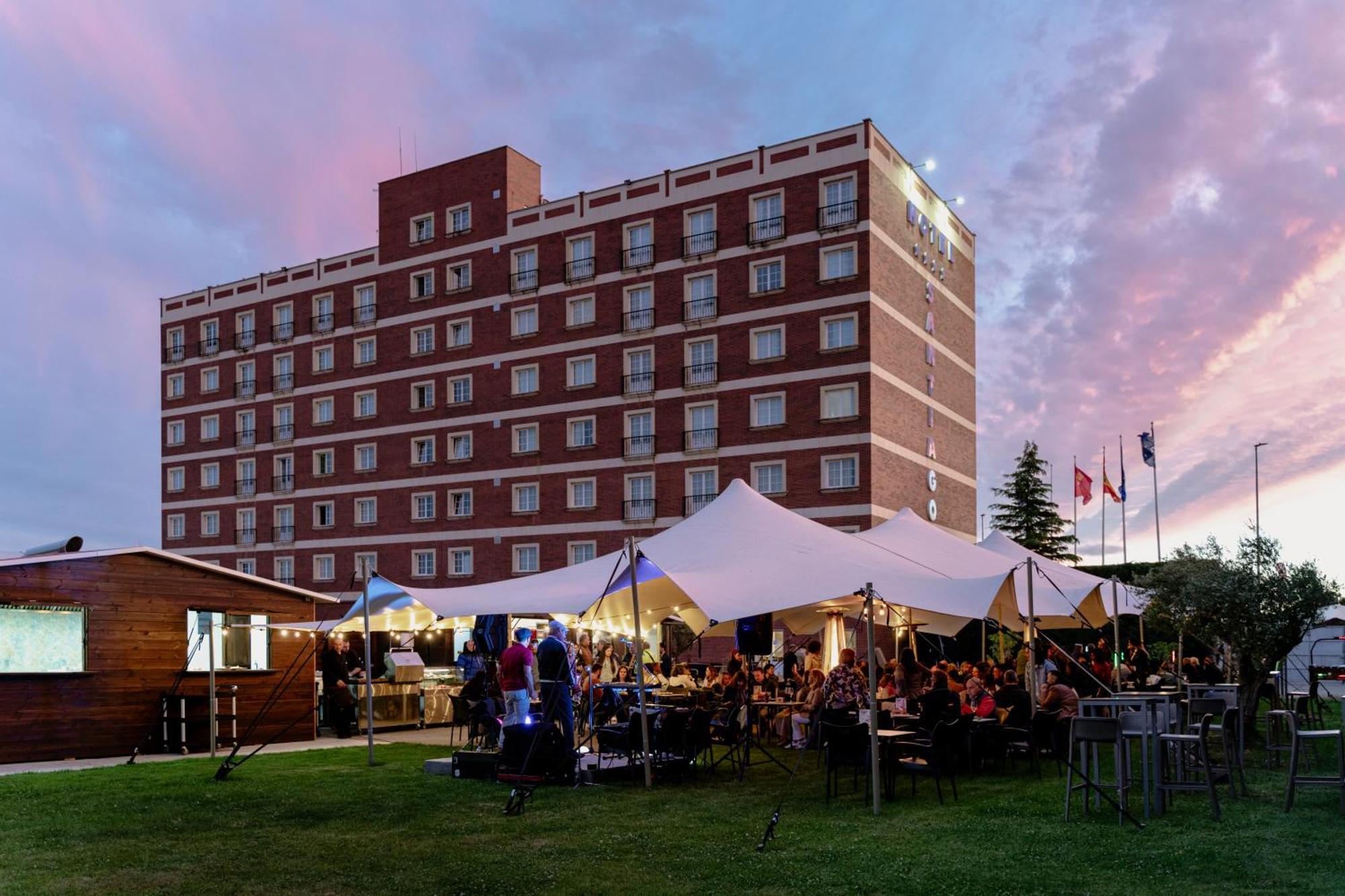 Arva Santiago Leon Hotel Kültér fotó