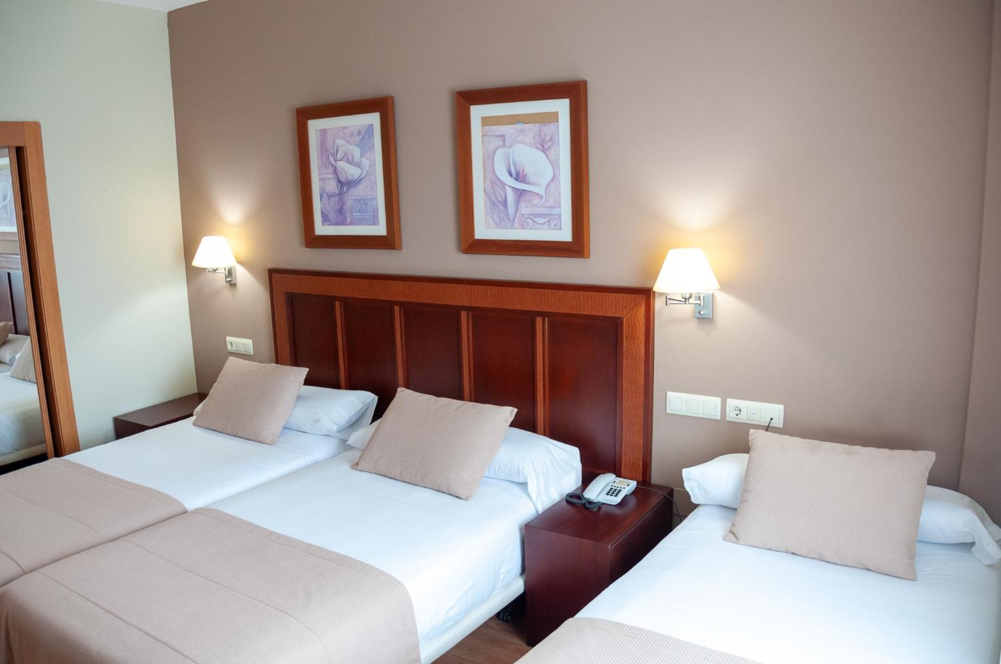 Arva Santiago Leon Hotel Kültér fotó