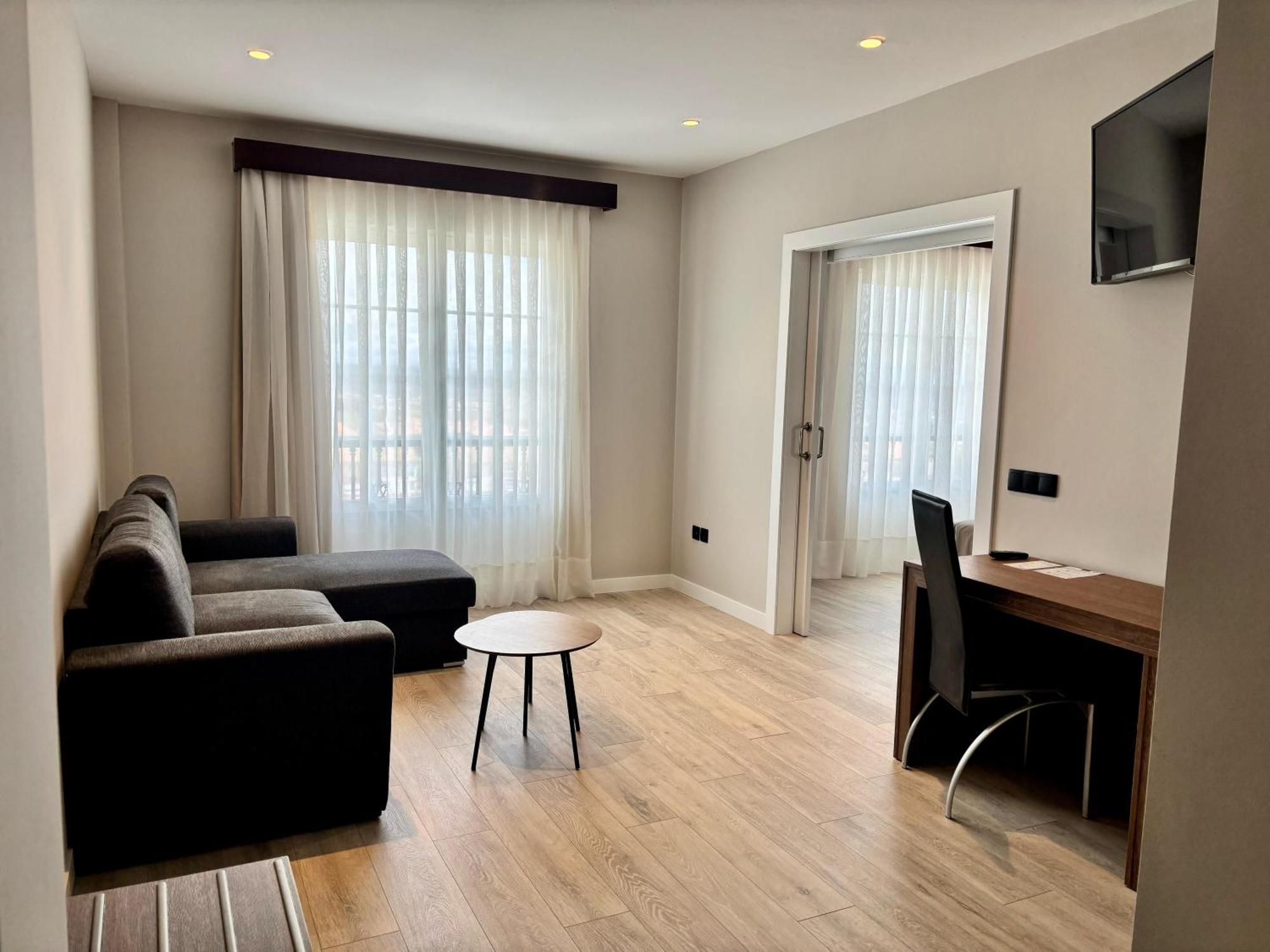 Arva Santiago Leon Hotel Kültér fotó